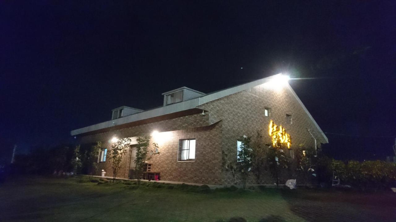 Red Crown Jacana B&B Taitung Exterior photo